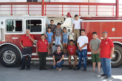 Unión de Bomberos Monclova Imparte curso a ciudadanos