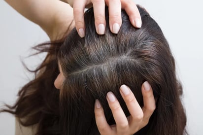 ¿Arrancar las canas hace que salgán más? ¡Descubrelo!