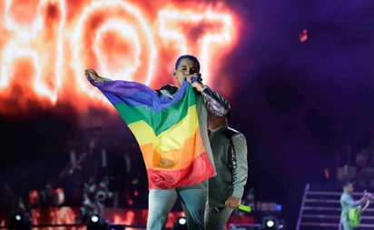 Bandera LGBT, tatuajes y 'amiga Sheinbaum': los momentos clave del concierto de Grupo Firme