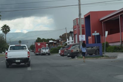 Peatones también tienen obligaciones para caminar en la vía pública