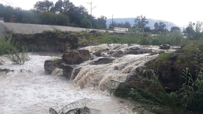 Impresionante caudal que lleva el río Monclova