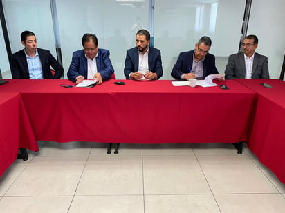 Firma convenio la ASE con el Colegio de Contadores de Saltillo 