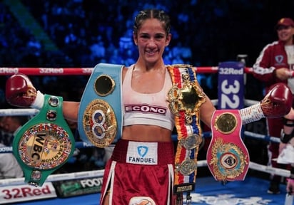 Amanda Serrano derrotó a Sarah Mahfoud en Manchester