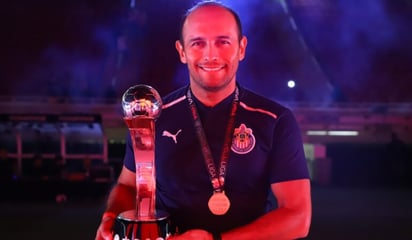 Pato Alfaro, de perder a su esposa a dedicarle el título de Liga MX Femenil con Chivas