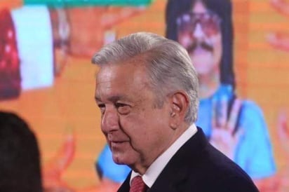 AMLO responde con la canción 'Que no me quiso el Ejército' al 'hackeo' sobre sus enfermedades