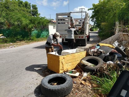 Municipio llevó programa de descacharrización en la Periodistas en Piedras Negras 