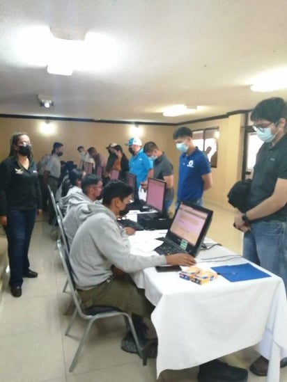 20 a 30% de aspirantes consiguen trabajo en la feria del empleo