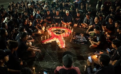 'La gente se empujaba, se pisoteaba': testimonios revelan magnitud de la tragedia en estadio de futbol donde murieron 125 personas