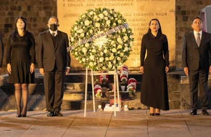 Sandra Cuevas encabeza Guardia de Honor a víctimas de la masacre del 2 de octubre en Tlatelolco