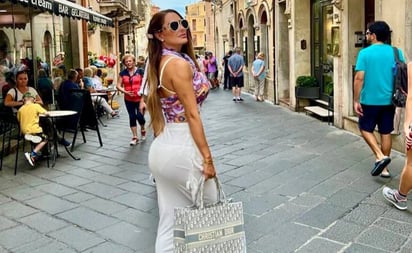 Ninel Conde pasea por Italia con bolsa de lujo de 60 mil pesos