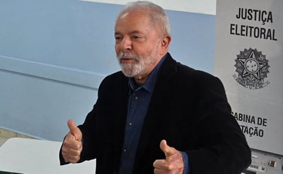 Lula da Silva lidera elección presidencial de Brasil con un 44.42% 