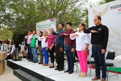 Municipio realiza brigada “Todos a la Escuela” en la secundaria técnica no. 84 de Piedras Negras 