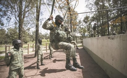 Ejército debe defender al país, no construir empresas, afirma Coparmex