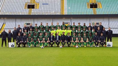 Teun Wilke y Dagoberto Espinoza aparecen en la foto oficial del Cercle Brugge