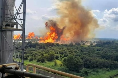 Explota ducto de Pemex, en Huimanguillo, hay un muerto y evacuan a 110 personas