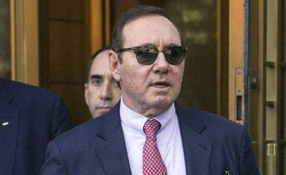 Se complica el panorama de Kevin Spacey, testigo en juicio lanza otra acusación contra el actor: Rapp, también actor y que hoy tiene 50 años, acusa a Spacey, de 63, de intentar seducirlo y tocarlo con intenciones sexuales en 