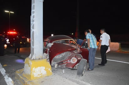 Joven que choco en su vocho pierda la vida en hospital 