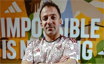 Alessandro Del Piero porta alegre la playera de la Selección Mexicana en su visita a México: El exjugador de la Juventus visitó el país para promocionar la Copa del Mundo de Qatar 2022