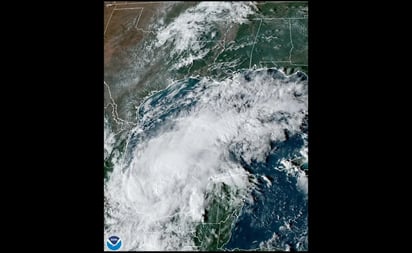  Se forma la tormenta tropical “Karl” en la Bahía de Campeche