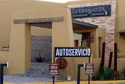 Sujeto altera el orden en restaurante y lo detienen