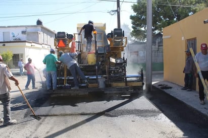 Recarpetean más calles de Cuatro Ciénegas 