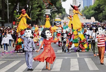 ¿Cuándo y cómo será el desfile de Día de Muertos? Lo que debes saber: El desfile llegará por primera vez al Zócalo capitalino