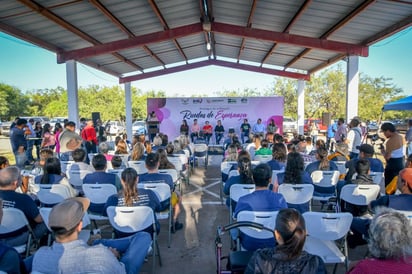 La brigada 'Ruedas de Esperanza' llega a Nava con consultas gratuitas