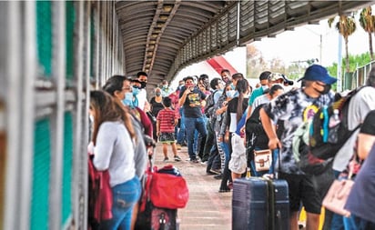 Cierran puente que conecta a EU y México cerca de Brownsville ante protesta