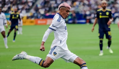 LA Galaxy avanzó a semifinales de conferencia gracias a Julián Araujo