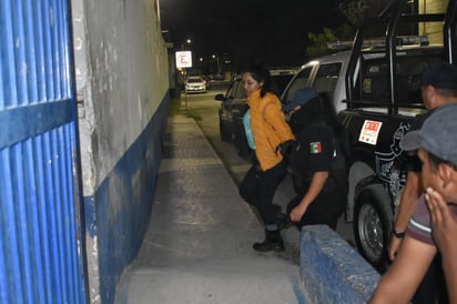 Mujer provoca persecución al no parar en el filtro anti alcohol