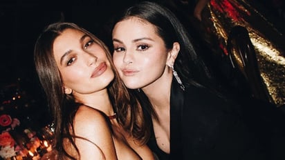 Selena Gomez y Hailey Bieber posan juntas por primera vez, derriban mito de 'enemistad'