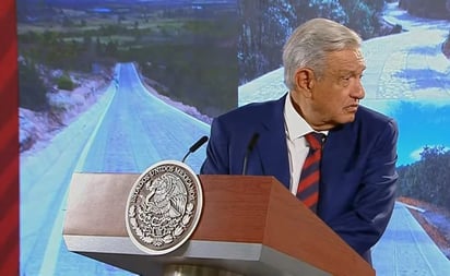 AMLO destaca inversión de 22 mmdp en mantenimiento de carreteras libres y autopistas