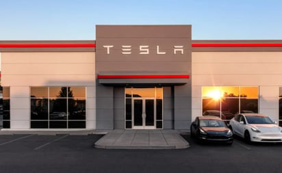 Tesla ofrece trabajo en México para los amantes de los autos