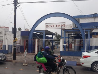 Suspenden clases en Escuela Primaria ‘Sección 147’ por tapón en drenaje