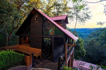 Cabañas Tejería: escapada romántica a un bosque de niebla