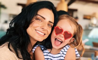 A Aislinn Derbez le gustaría convertirse en madre por segunda ocasión: la hija de Eugenio no ha dejado de darse oportunidades en el amor y al parecer tampoco en la maternidad