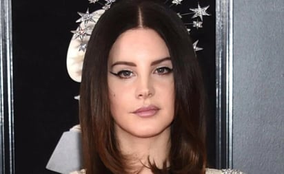 Lana del Rey víctima de la delincuencia, roban su computadora con nueva música, fotos personales y un libro