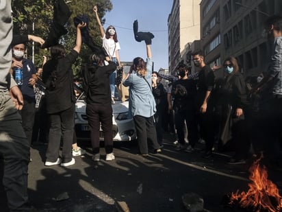 Convocan a huelga de profesores en Irán por represión en escuelas