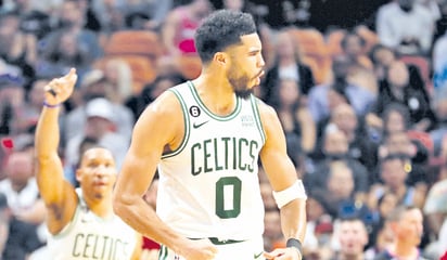 Tatum y Brown lideraron Celtics para sumar victoria