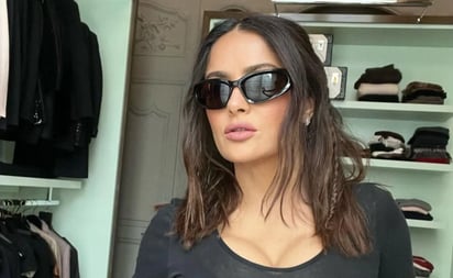 Salma Hayek: descubre el look total black de la actriz, ideal para salir de noche