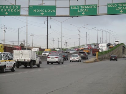 Saltillo estrangulado por el tránsito vehicular 