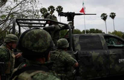 Militares detenidos por Ayotzinapa alistan contraataque después de revelaciones de Encinas