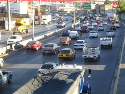 A vuelta de rueda; saturado el periférico en hora pico