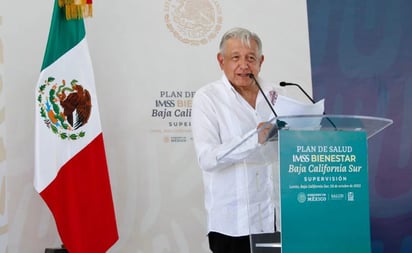 '¡Vaya al ISSSTE!' Maestros contradicen y reclaman a AMLO por falta de medicamentos