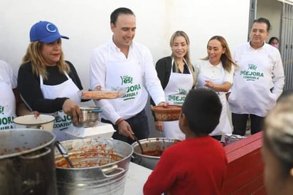 Manolo Jiménez participa en tradiciones laguneras