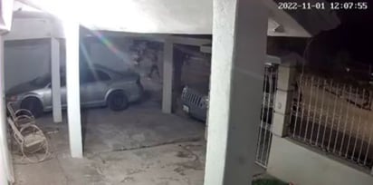 Video: Jóvenes que pedían Halloween realizan disparos en la colonia Petrolera de Monclova