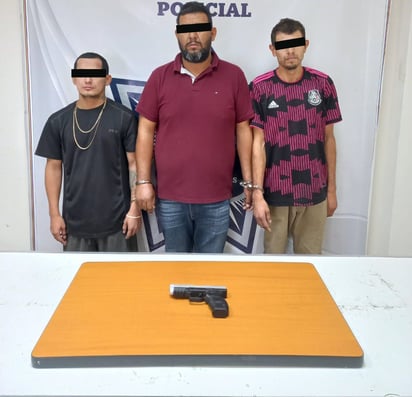 Policía detiene a tridente con pistola de juguete