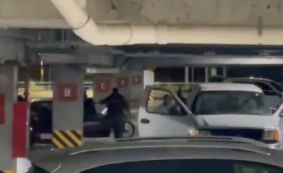 Video: Ataque armado en estacionamiento de centro comercial en Zacatecas deja un muerto y un herido