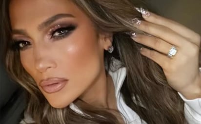 Este es el diseño de uñas de Jennifer Lopez que arrasa en TikTok