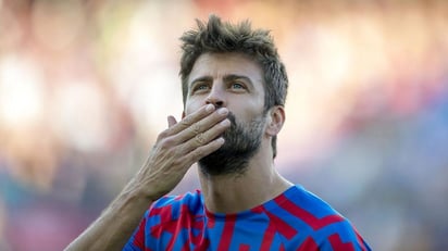 Piqué anuncia su retiro del fútbol, el sábado dice adiós 